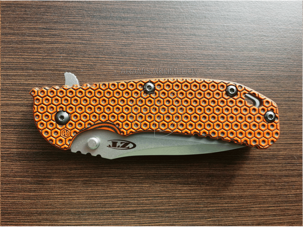 Custome scales Honeycomb 2, for ZT 0560, ZT 0561. knife